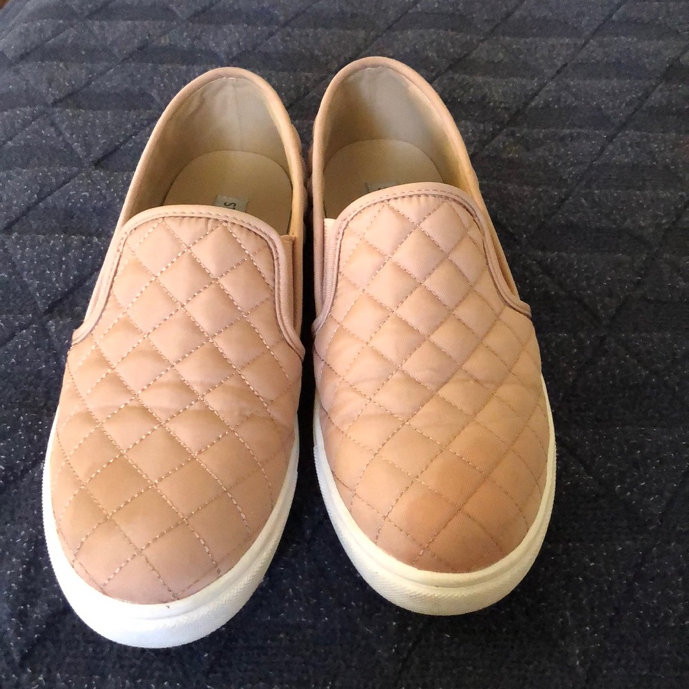Steve Madden Ecentrcq Slip On Sneaker in Blush